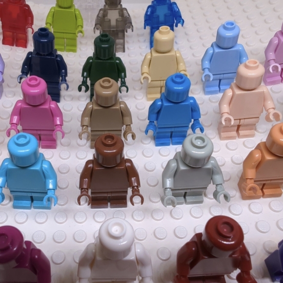 40 Minifigures Lego Compatible- Building Block Artist Pallet Colors Party Favors - Picture 6 of 7